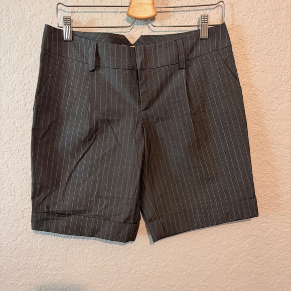 Forever Pants - Forever Pinstripe Trouser Shorts Size M Dark Academia Corporate Core 5711168
